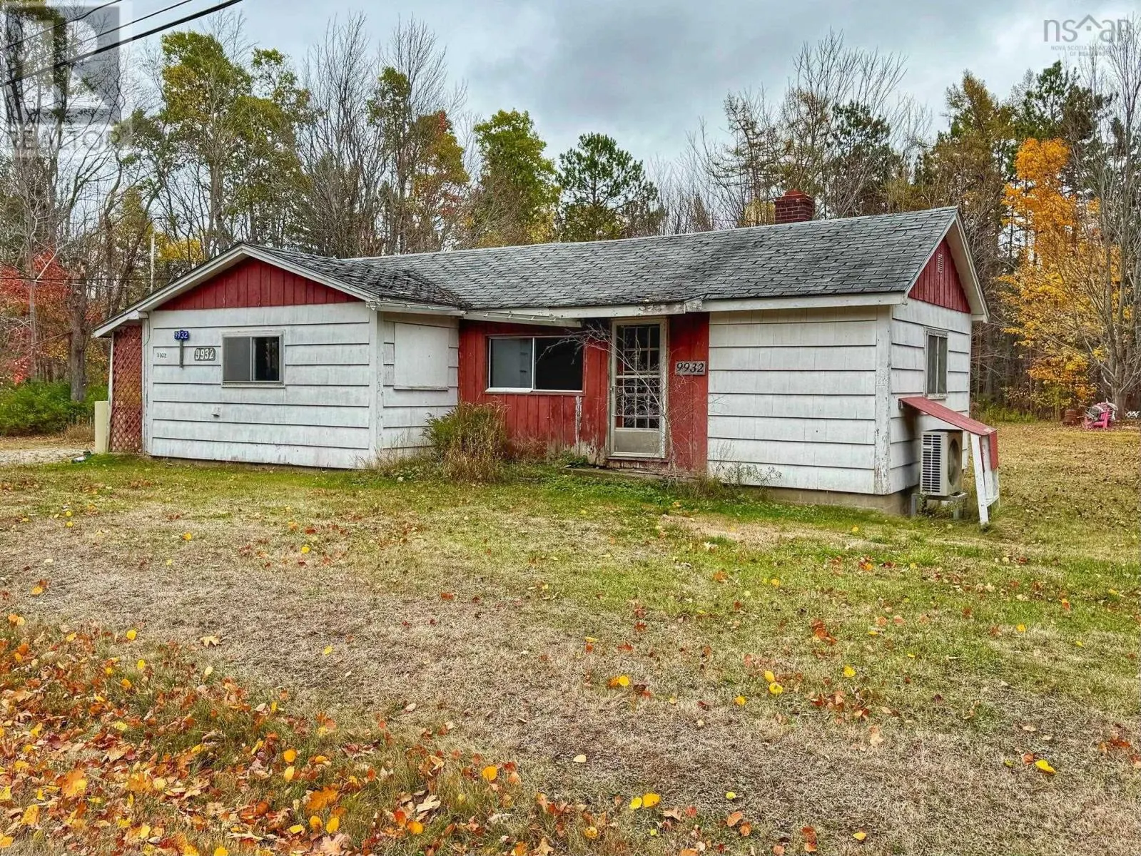 9932 Highway 201