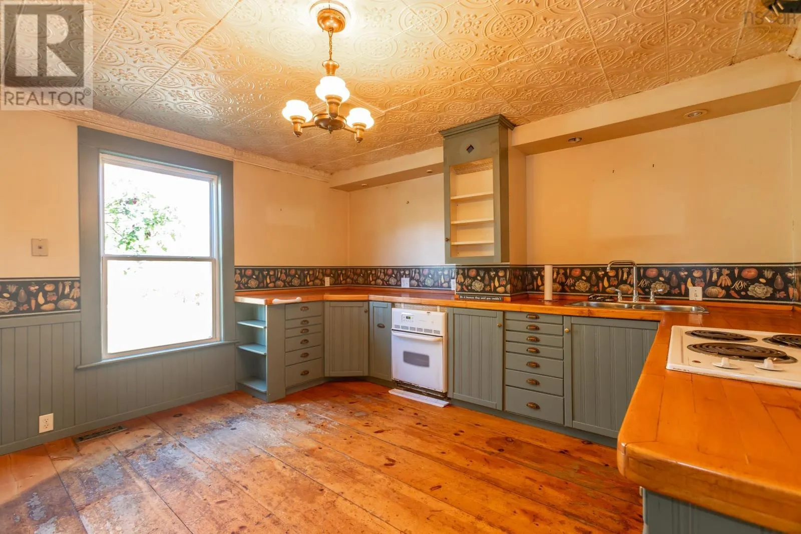 1611 Granville Road