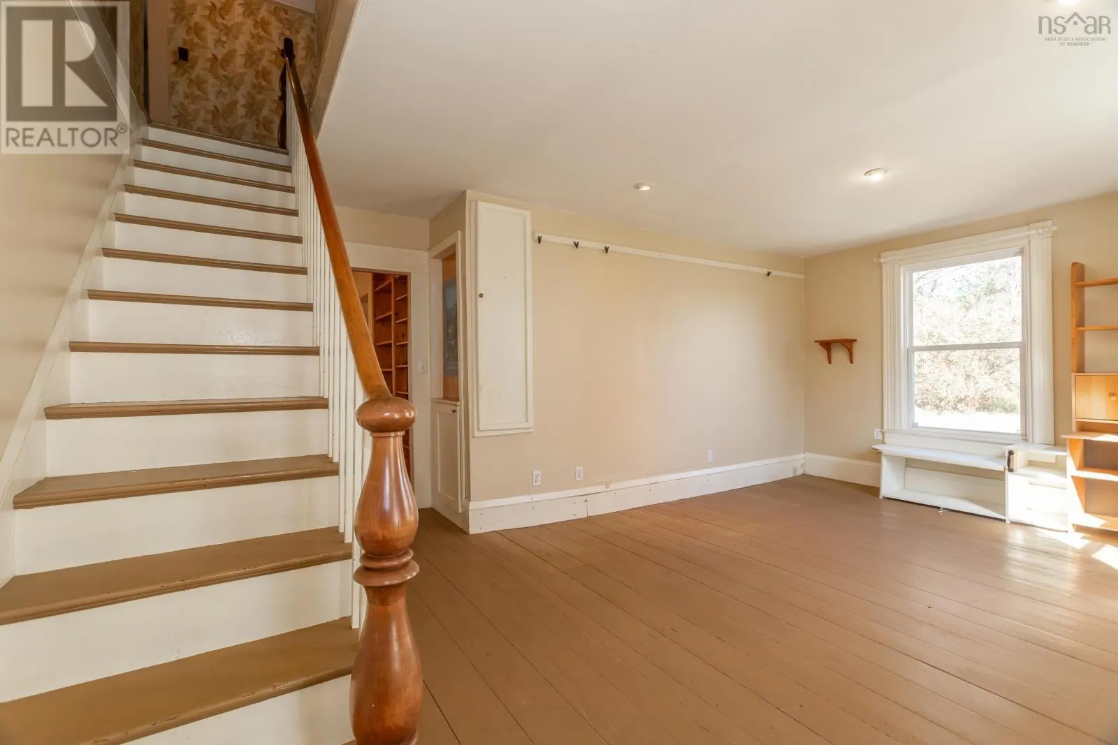1611 Granville Road