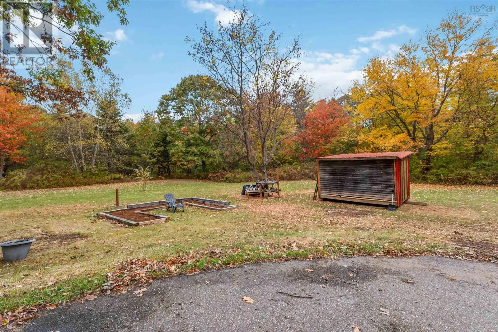1011 Lone Pine Drive