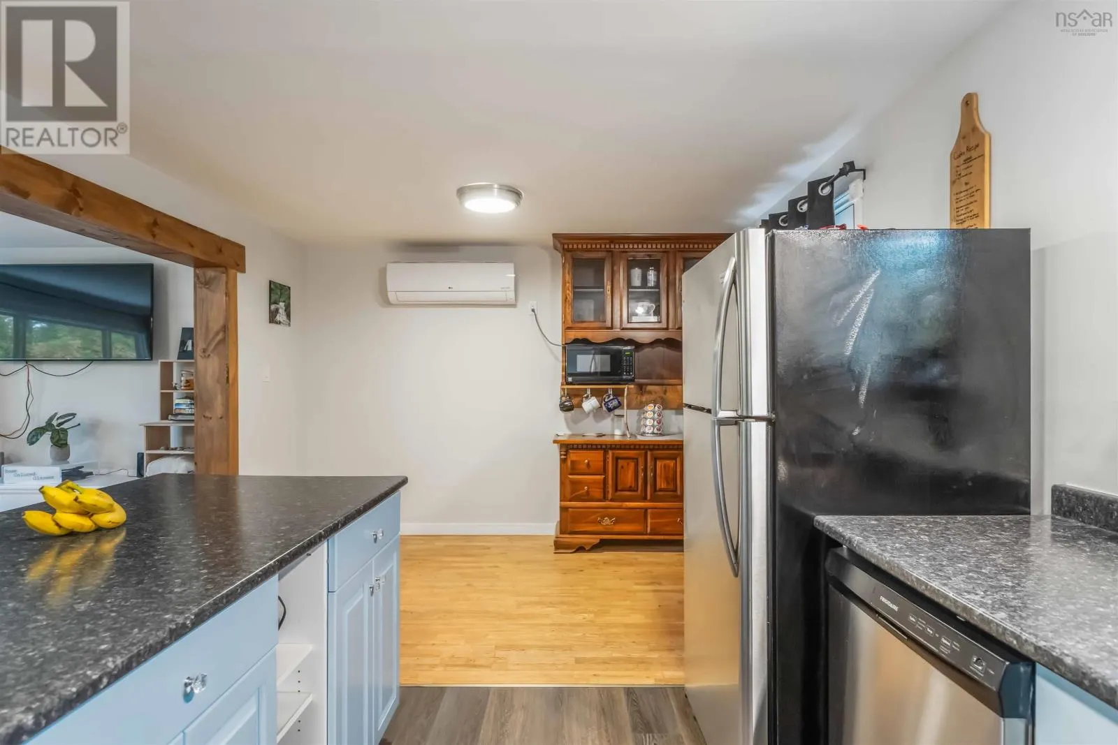 1011 Lone Pine Drive