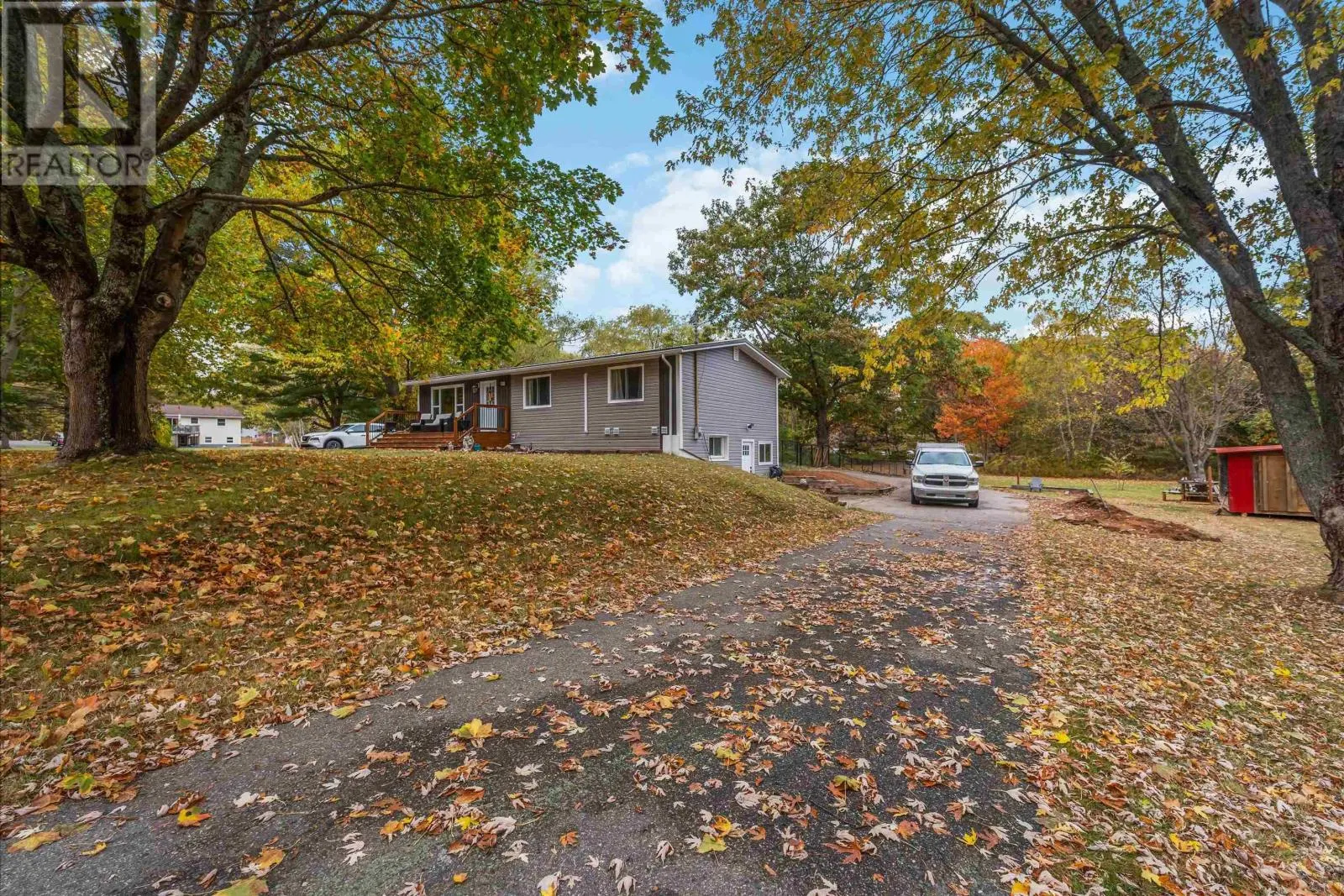 1011 Lone Pine Drive