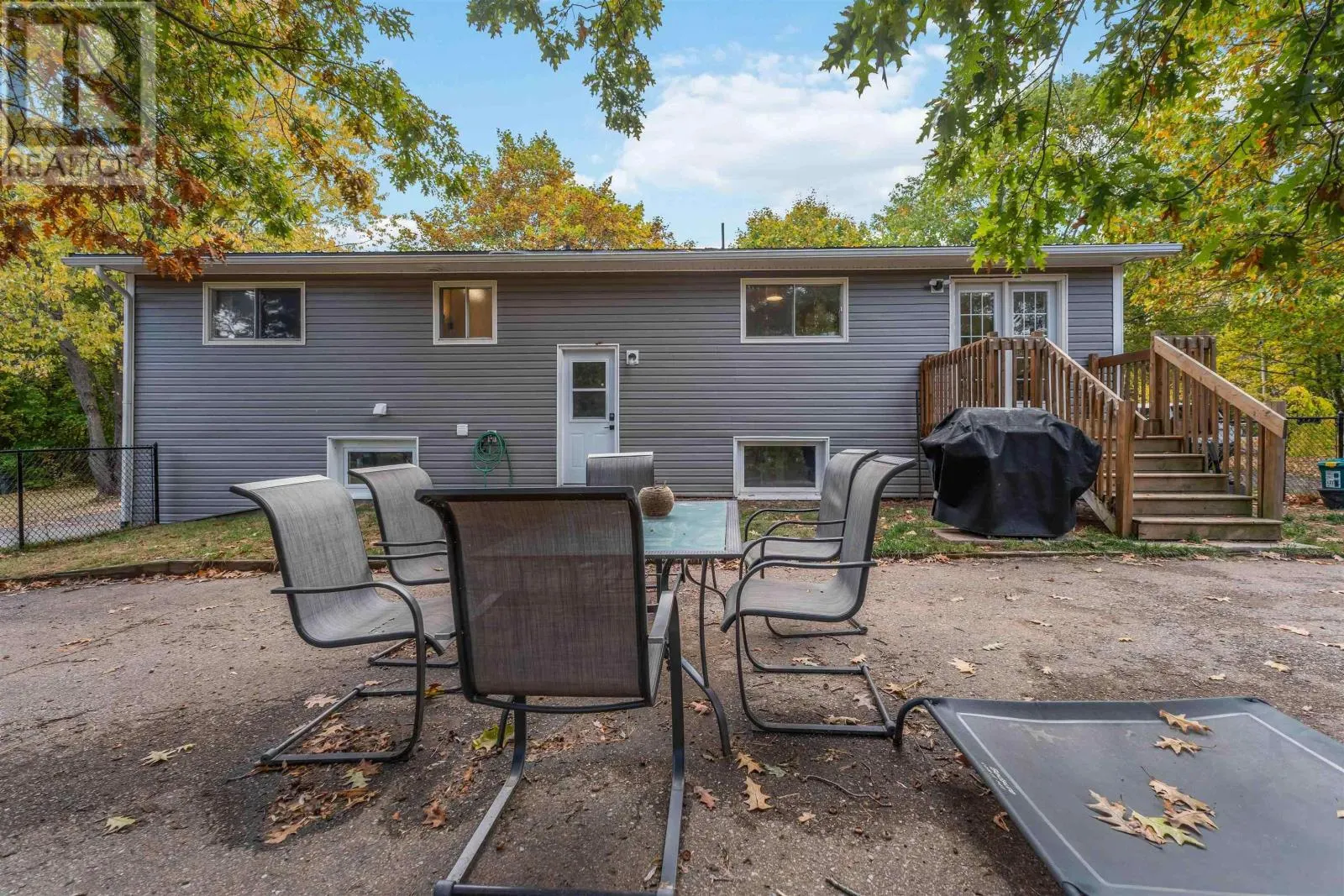 1011 Lone Pine Drive