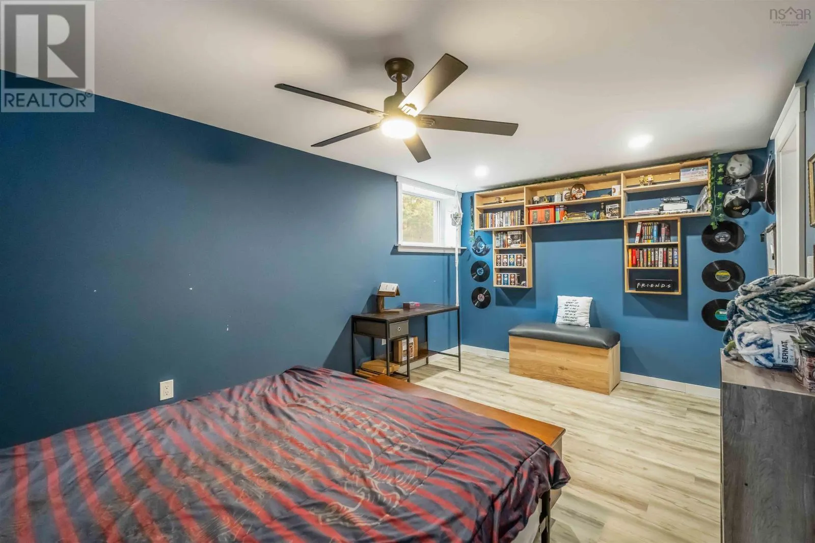 1011 Lone Pine Drive