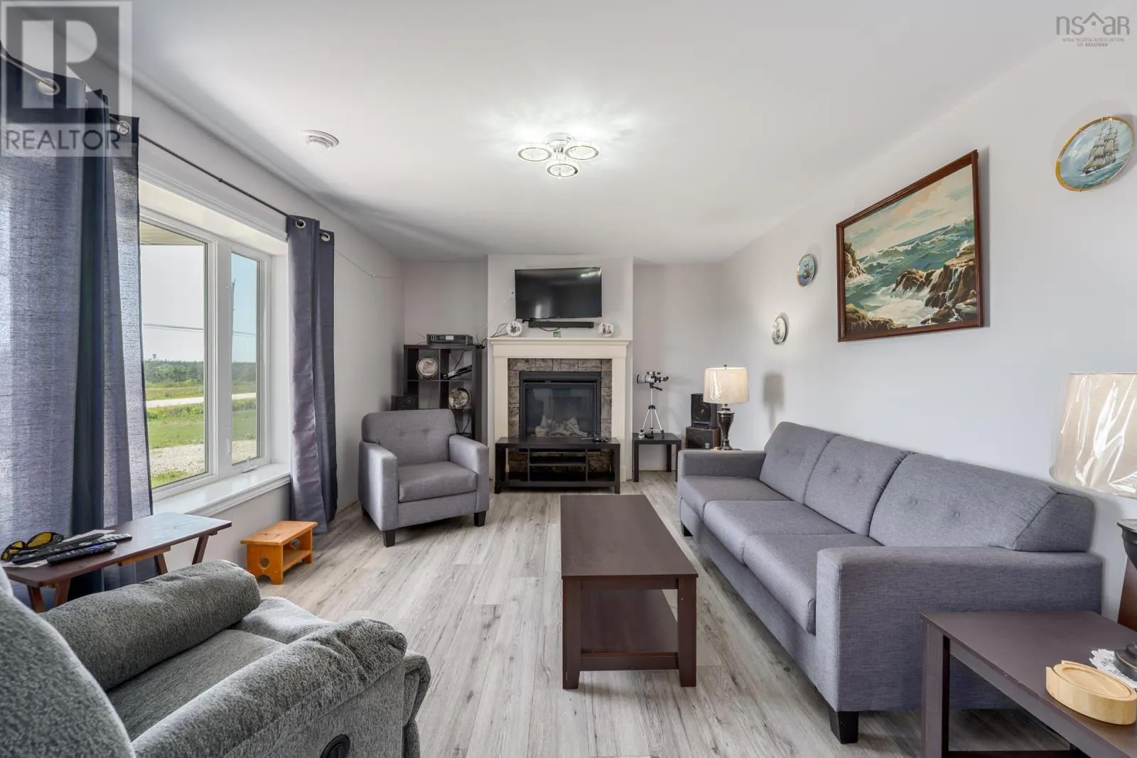 12 Bear Cove Road
