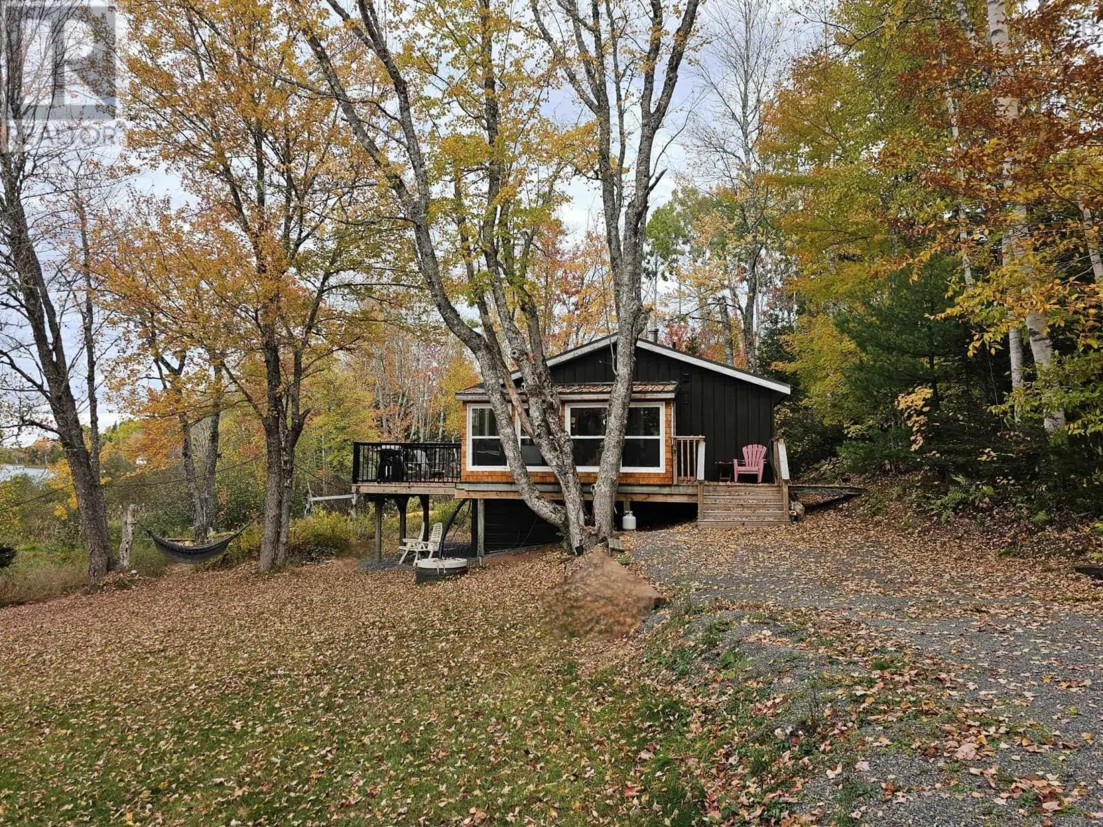 1127 Lake Road