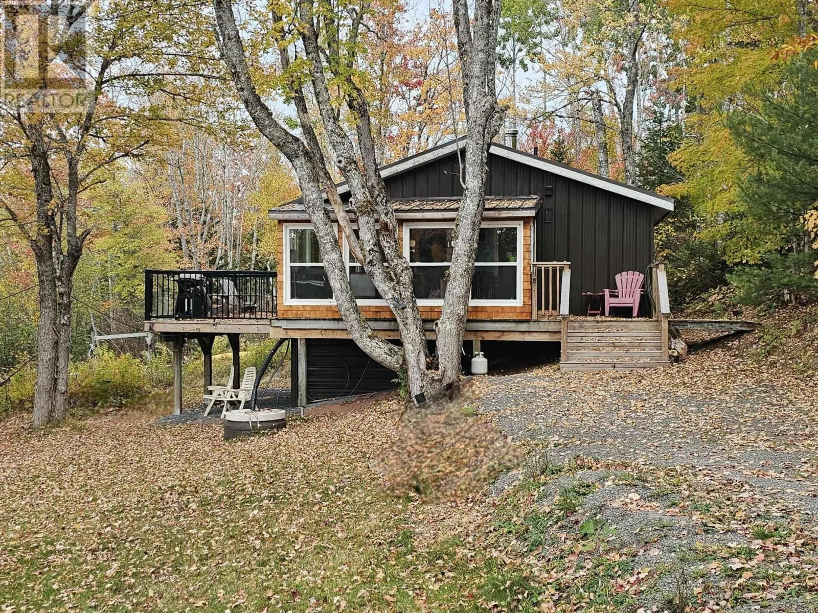 1127 Lake Road