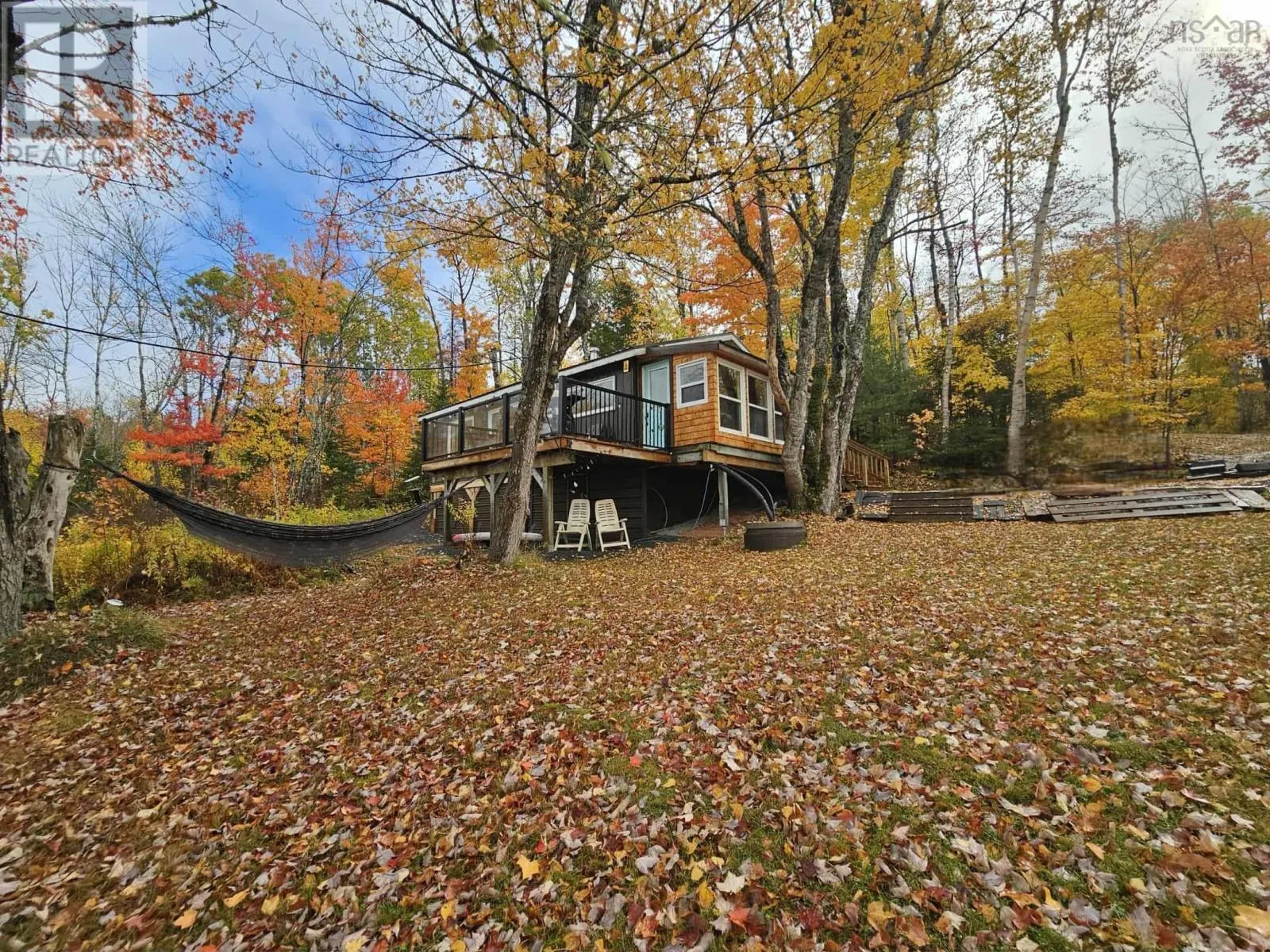 1127 Lake Road