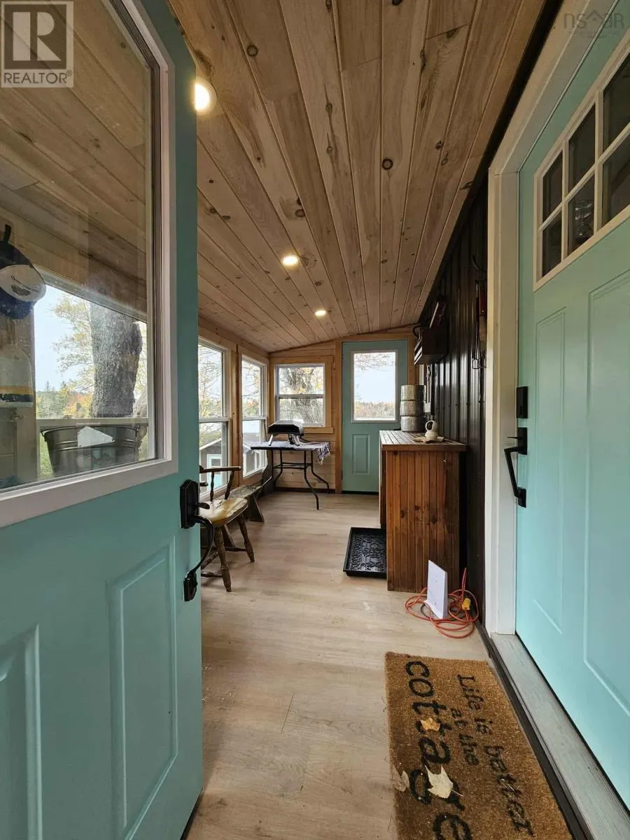1127 Lake Road