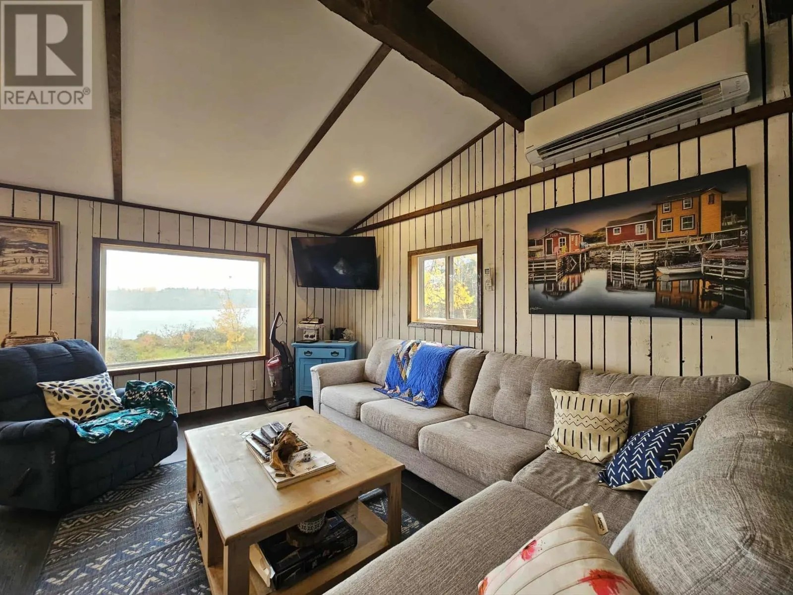 1127 Lake Road