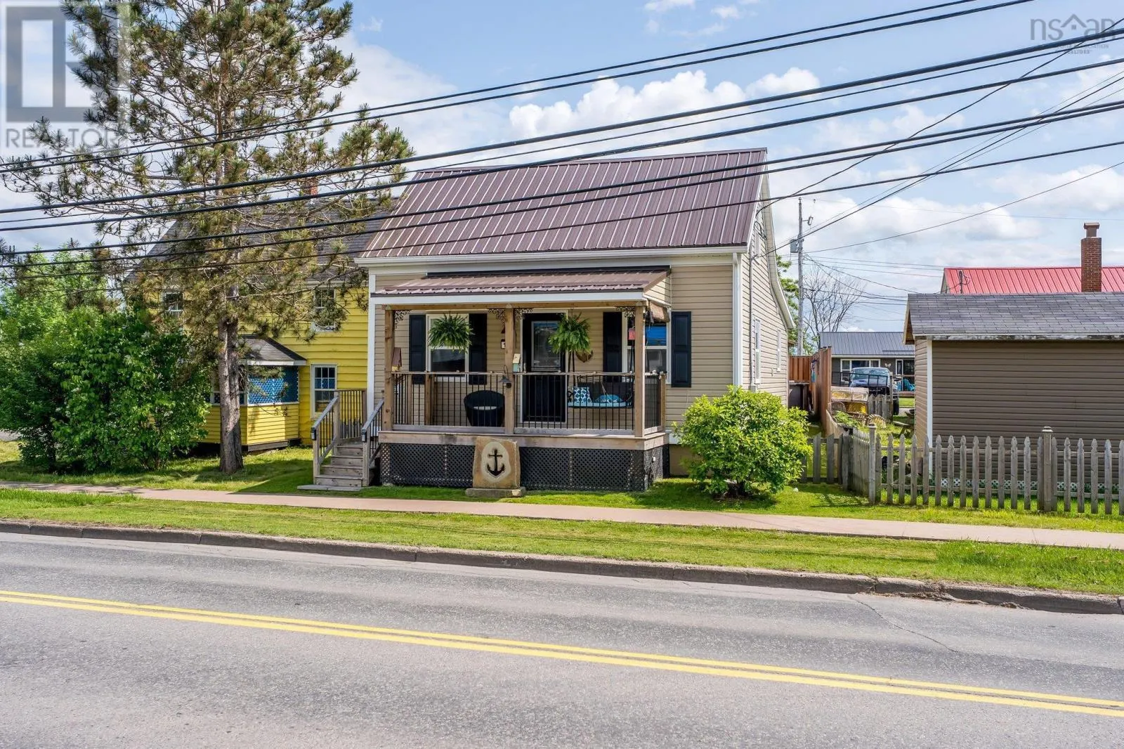 135 West River Road