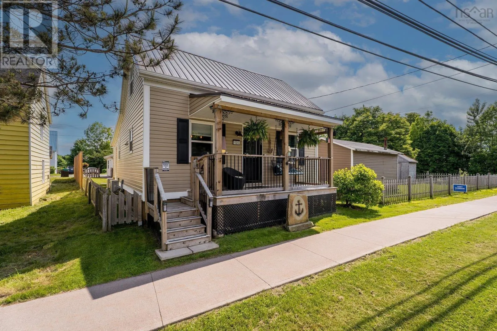 135 West River Road