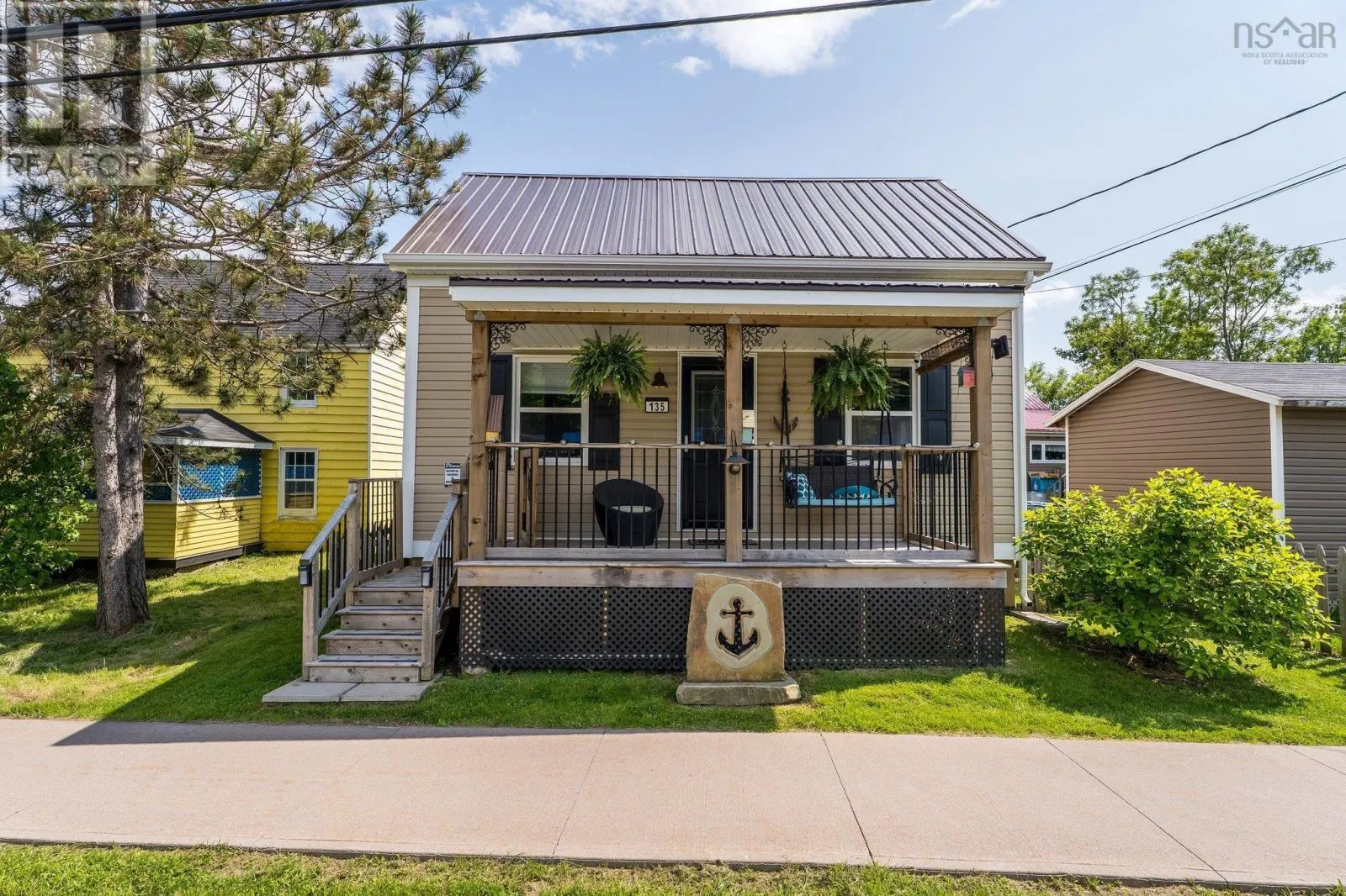 135 West River Road