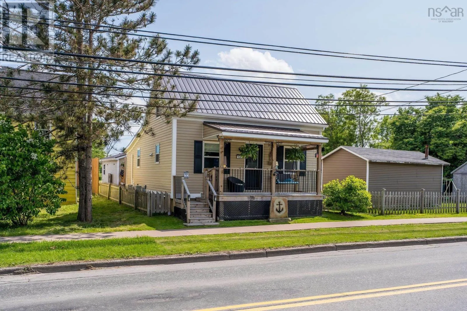 135 West River Road