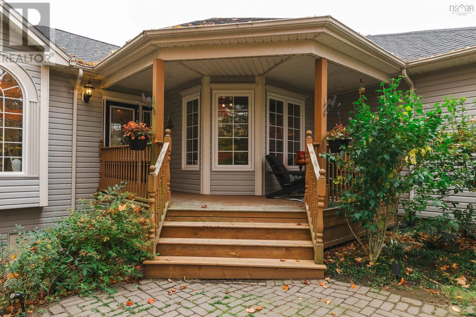 390 Gleneagles Drive
