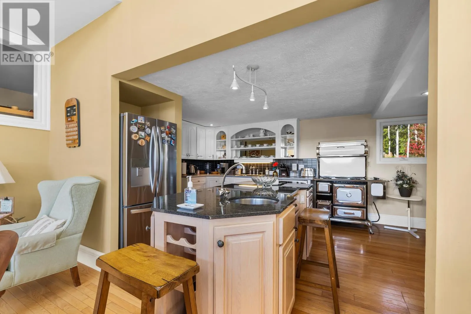 203 Ferry Road