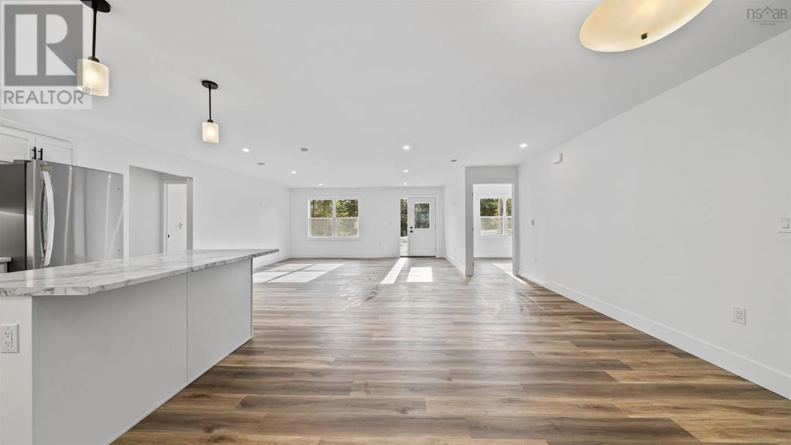 946 West Petpeswick Road