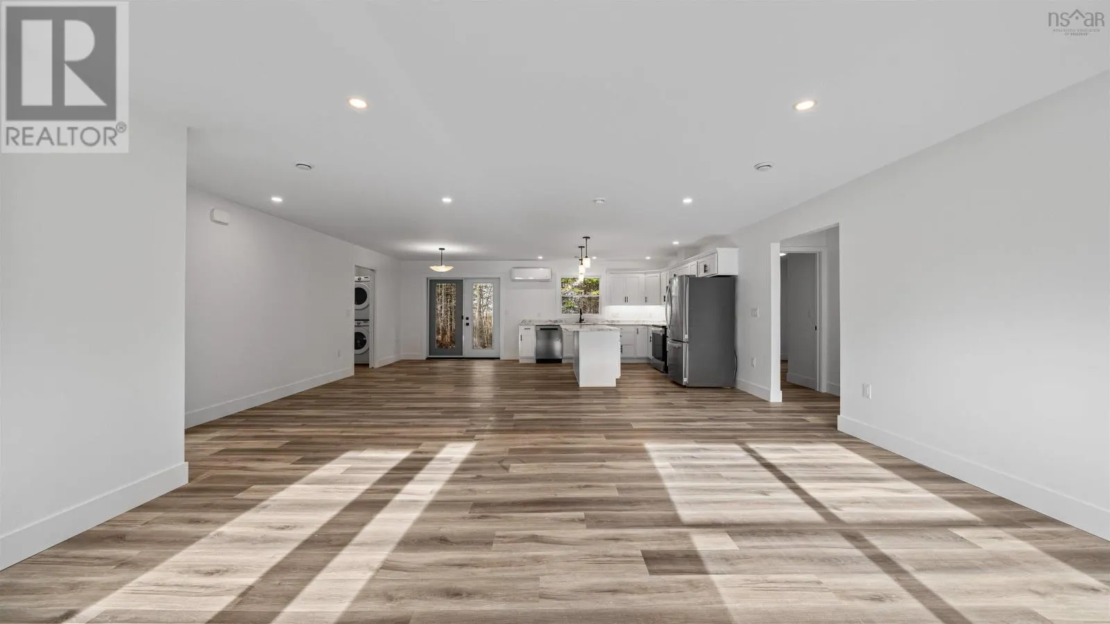 946 West Petpeswick Road