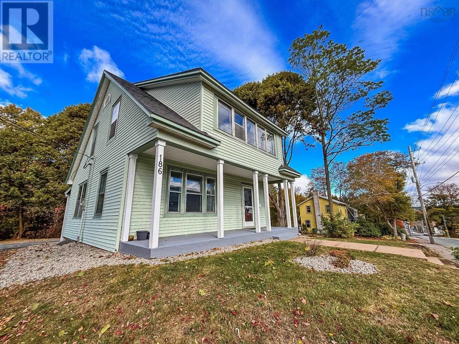 186 Dufferin Street