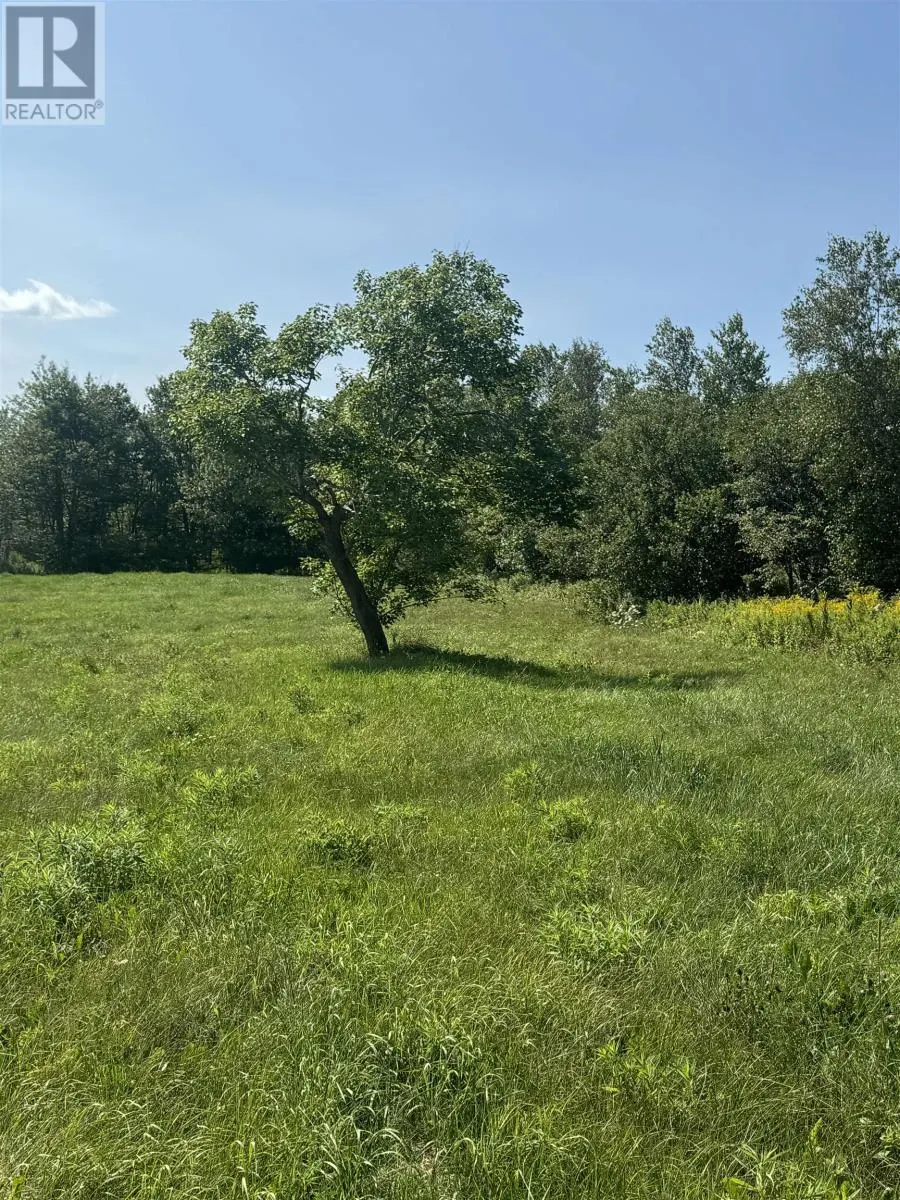 Lot MacGillvary Road