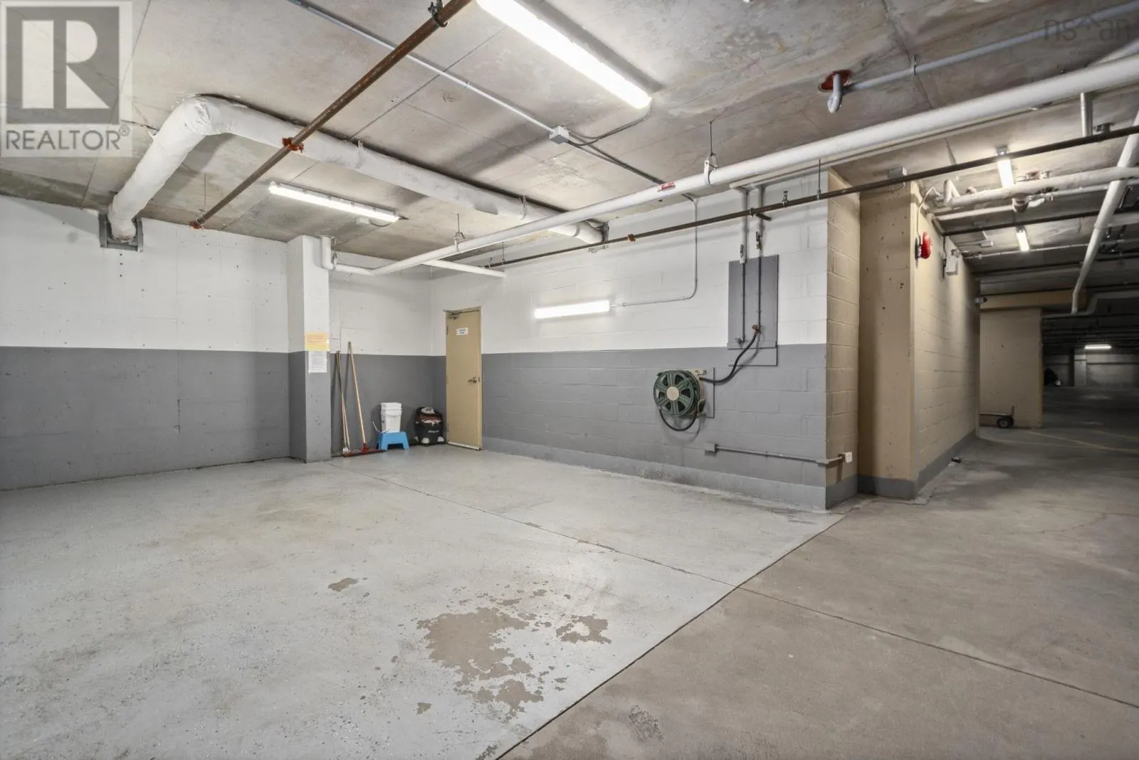 210 120 Southgate Drive