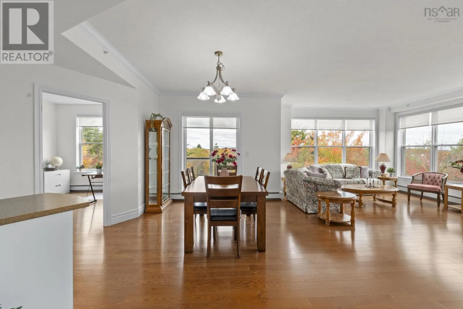 210 120 Southgate Drive
