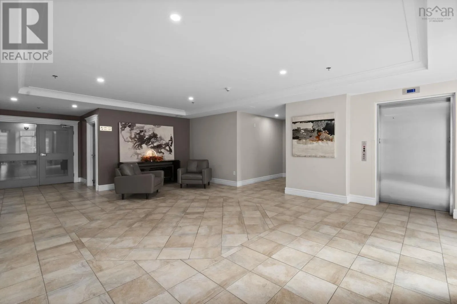 210 120 Southgate Drive