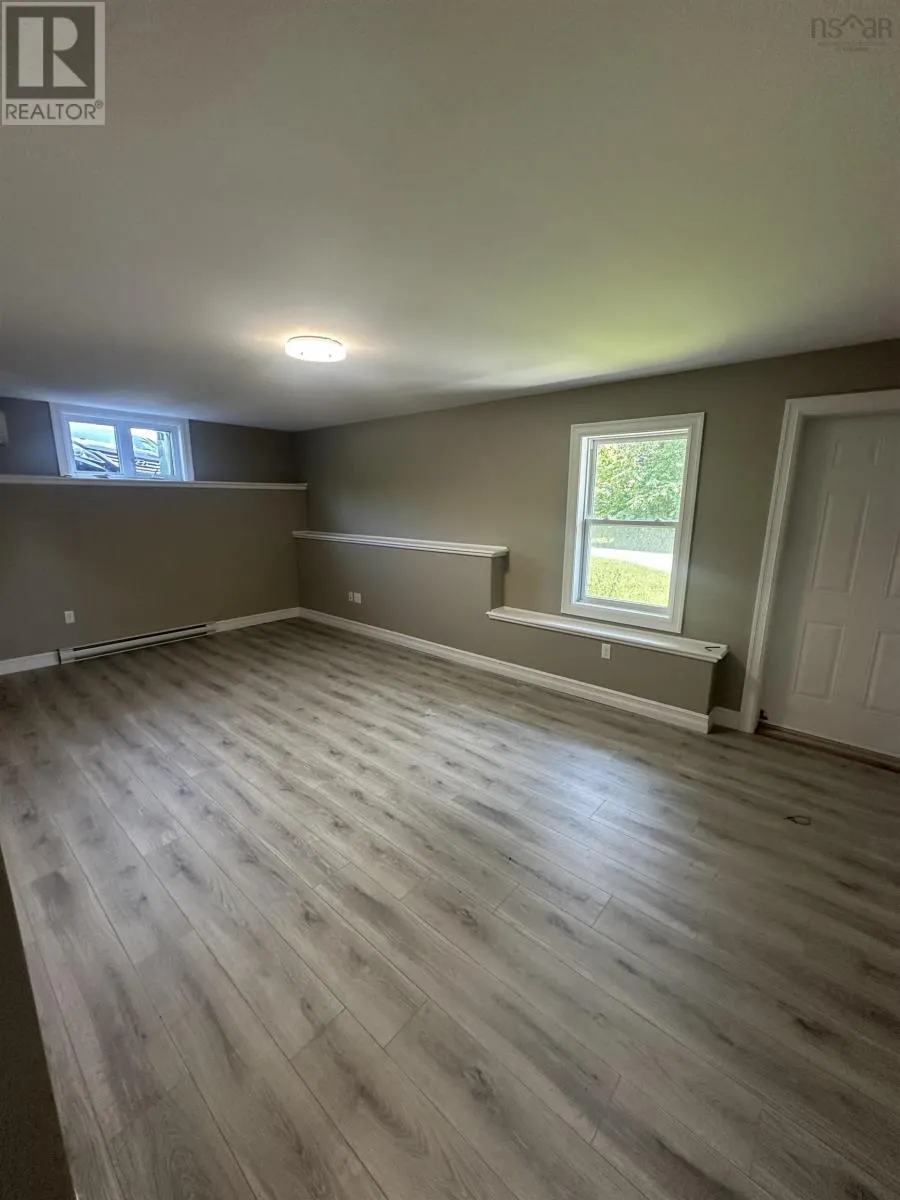 1423 Fall River Road