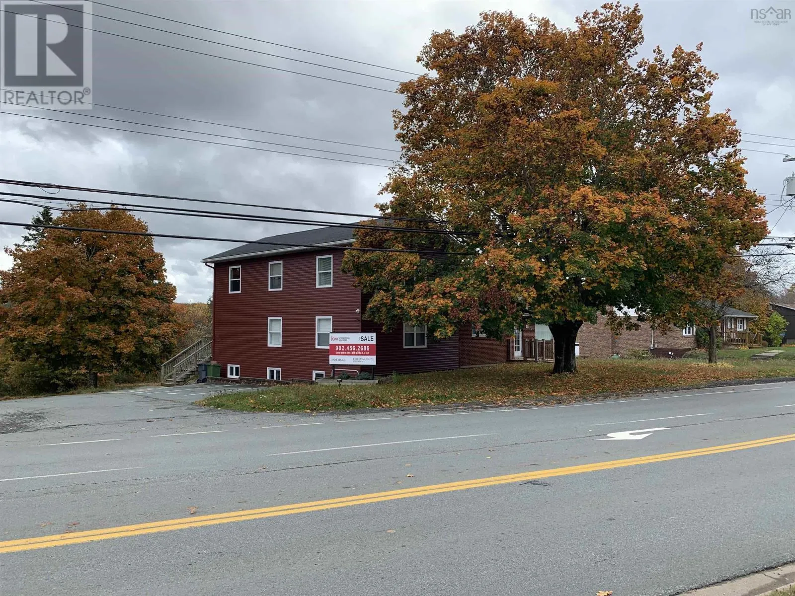 1423 Fall River Road