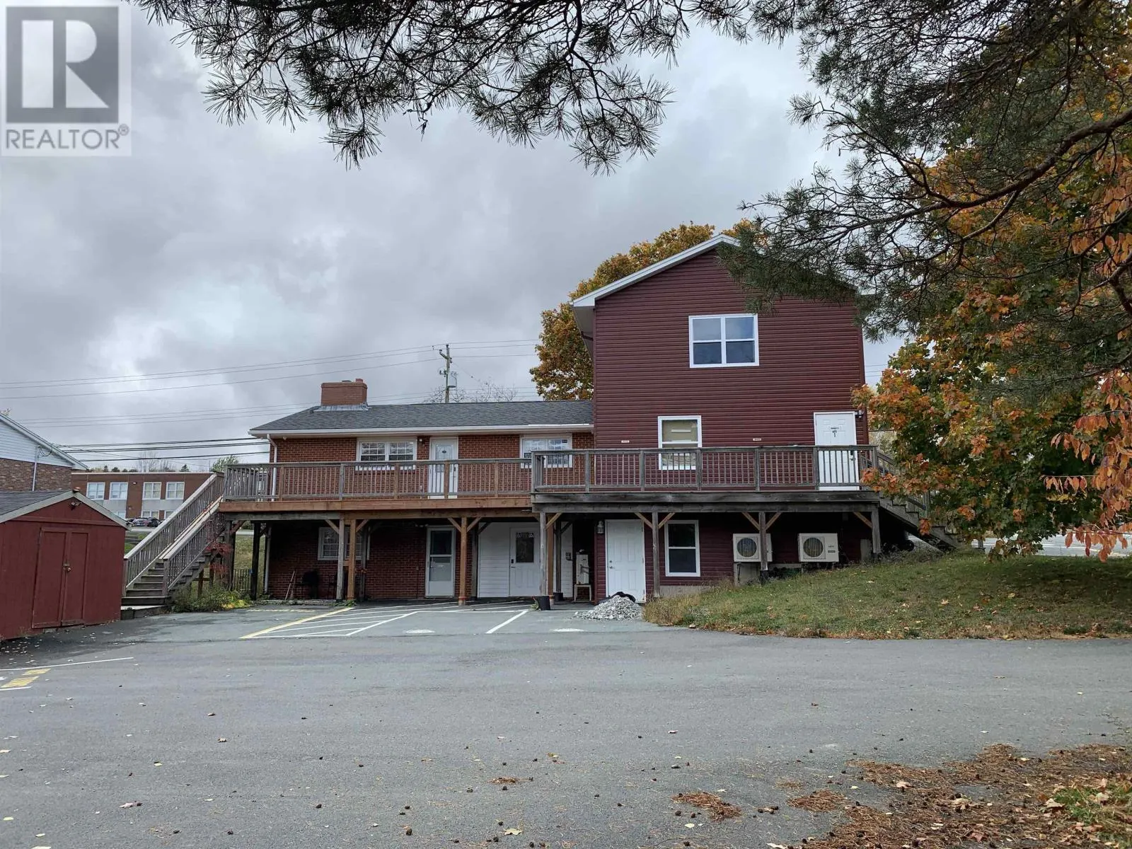 1423 Fall River Road
