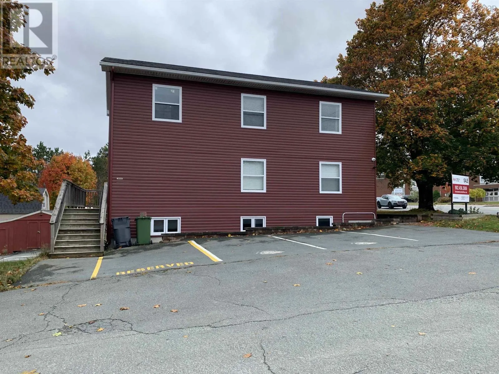1423 Fall River Road