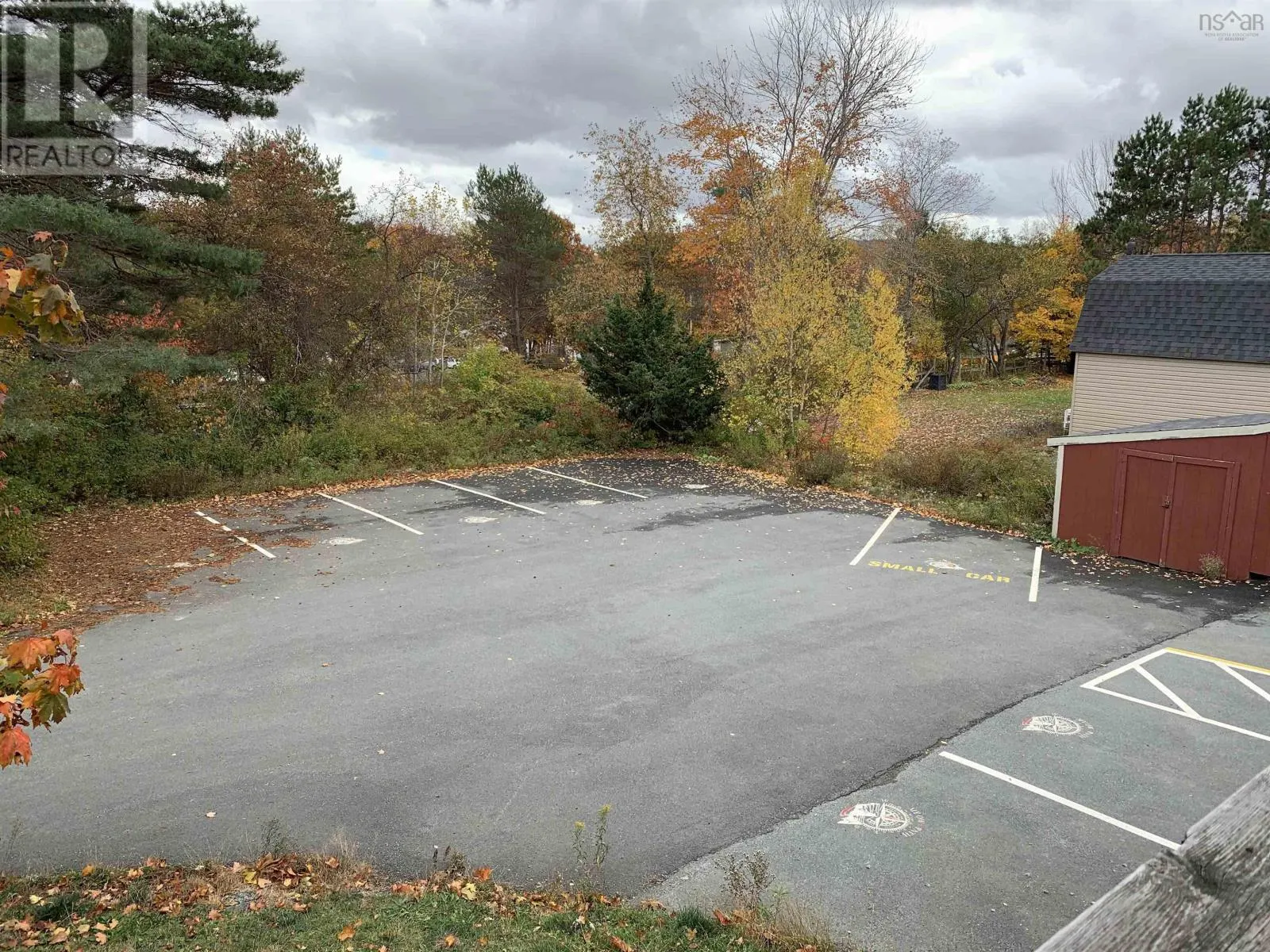 1423 Fall River Road