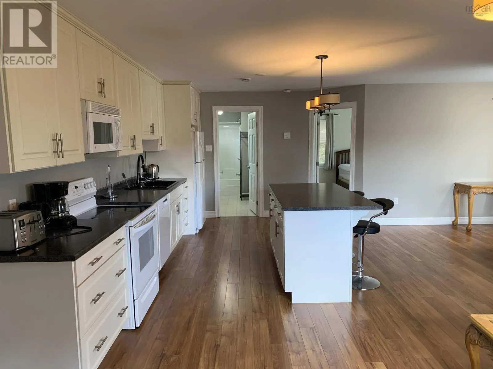 1423 Fall River Road