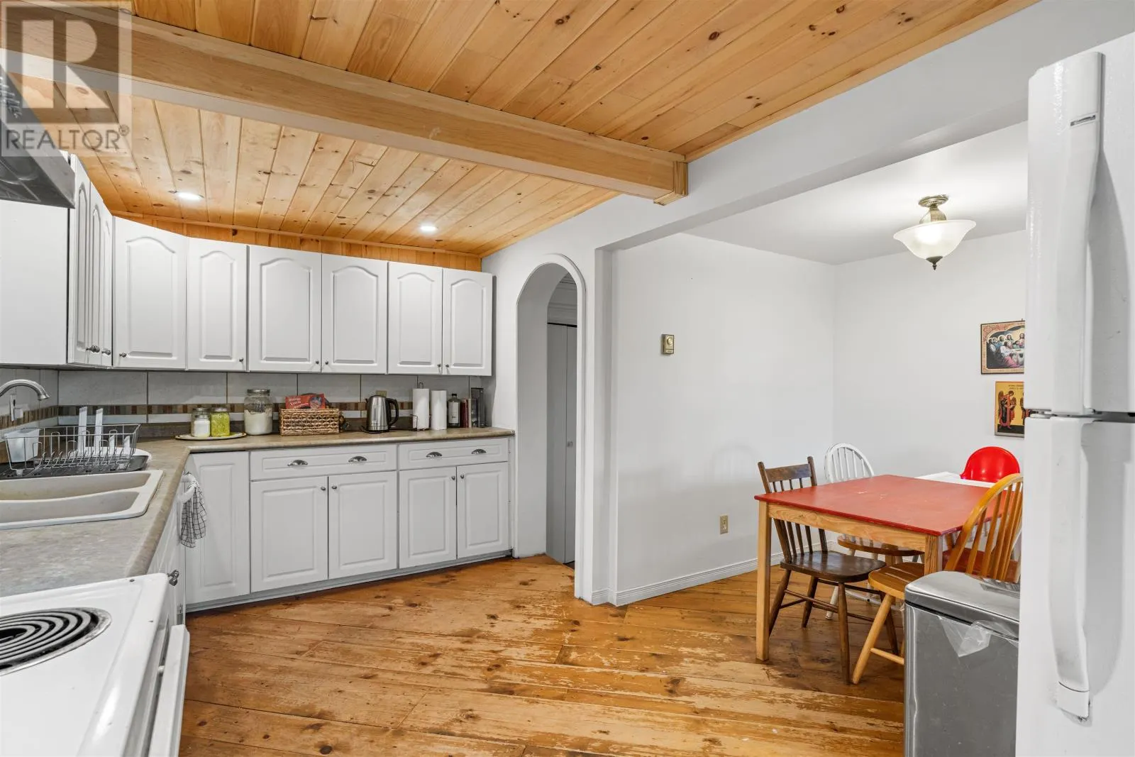 245 Dickie Road