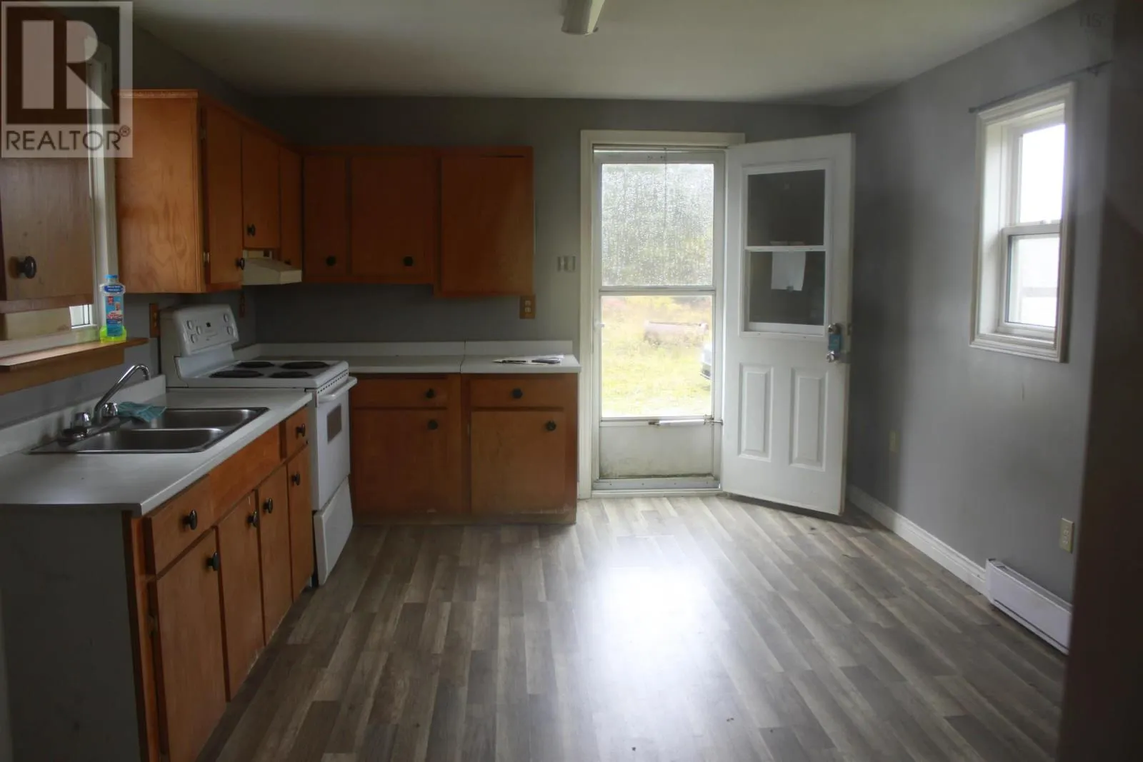 83 Pleasant Valley Road