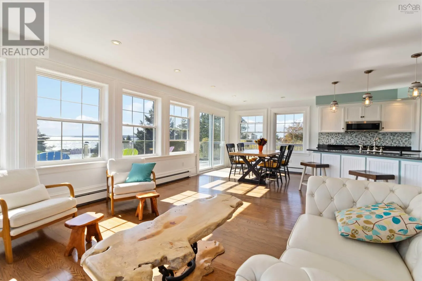 157 The Point Road