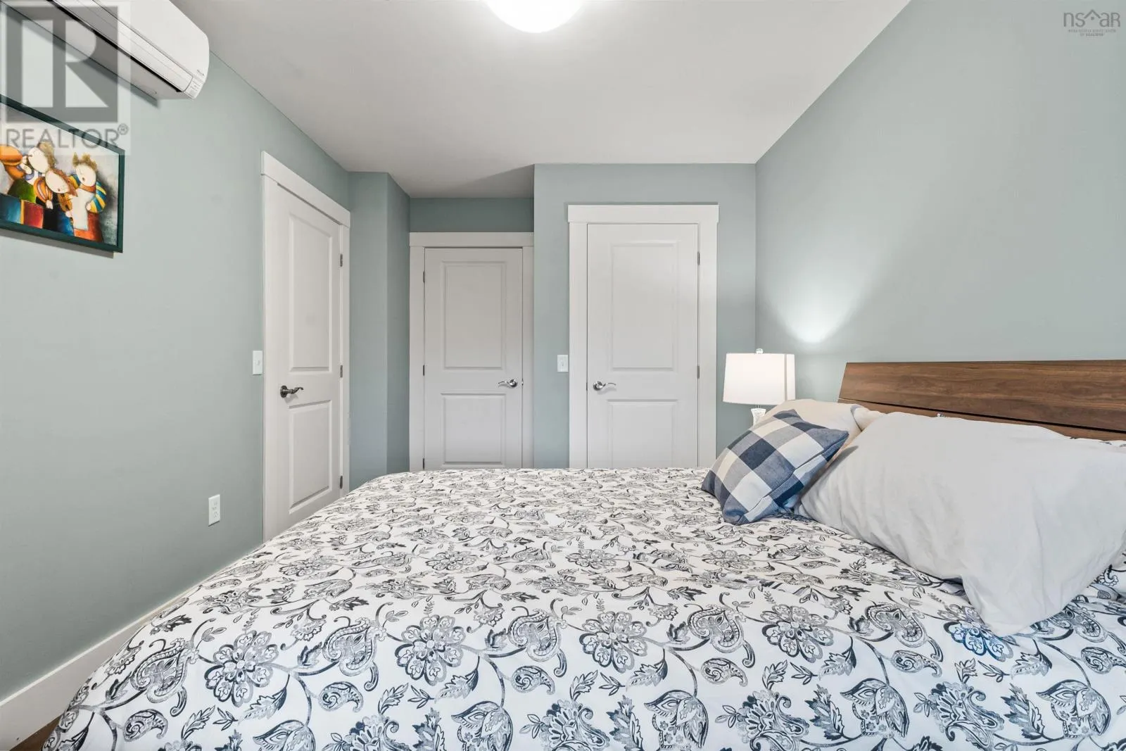 409 220 Waterfront Drive