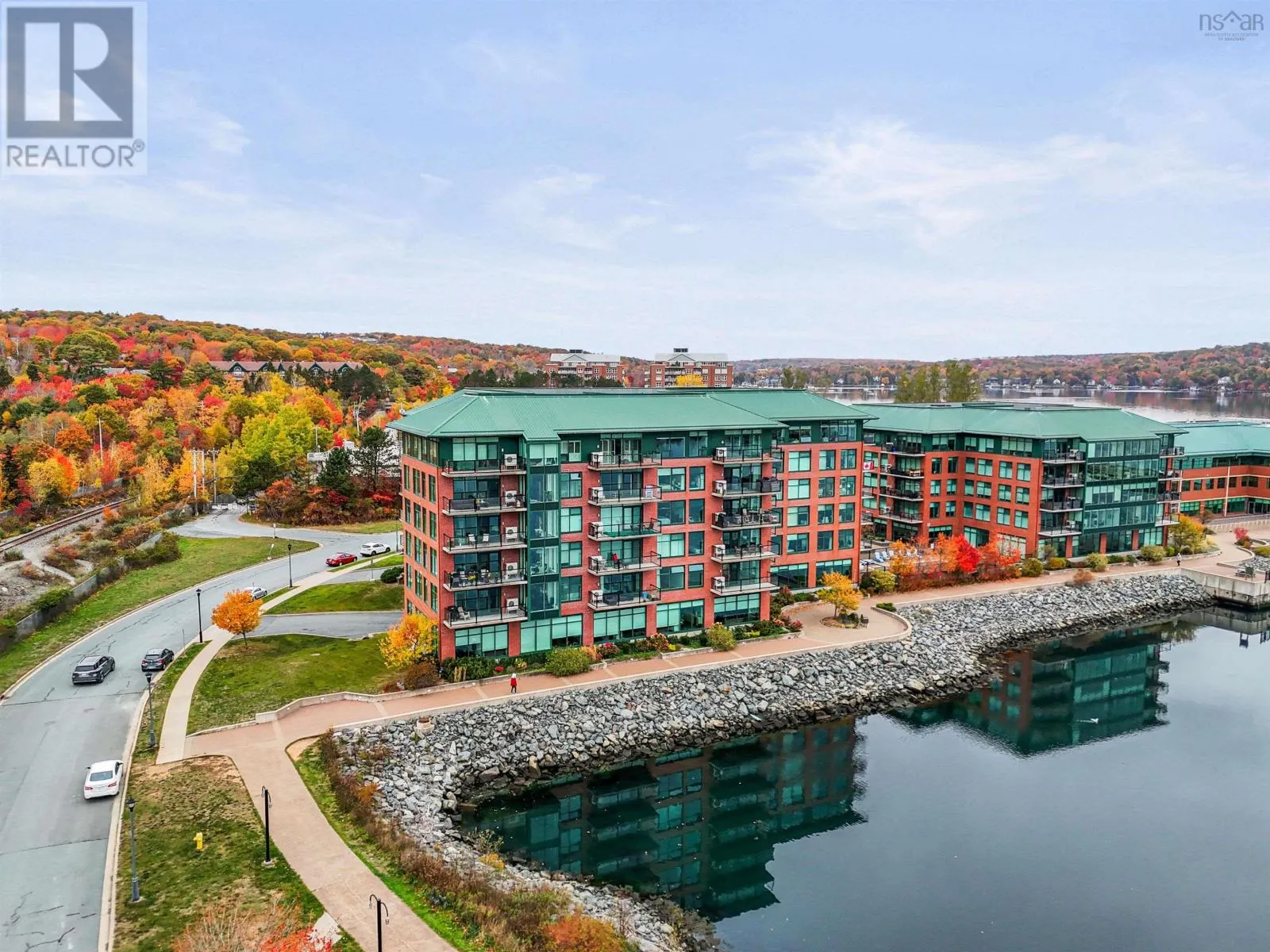 409 220 Waterfront Drive