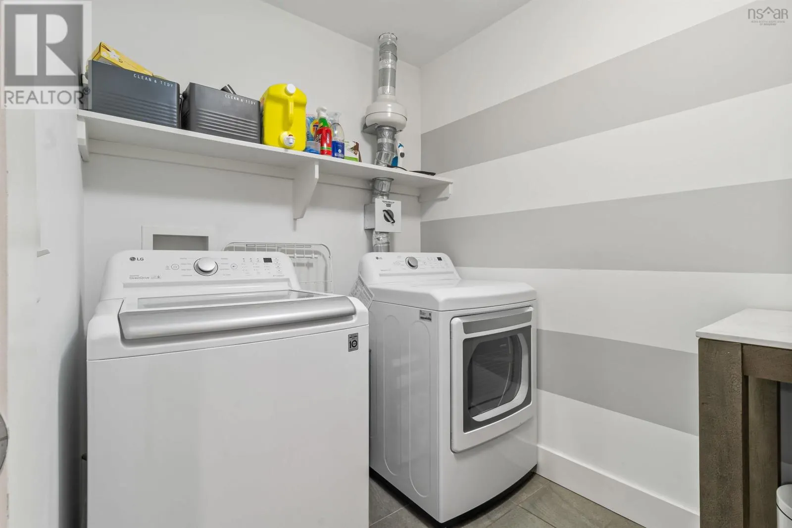 409 220 Waterfront Drive