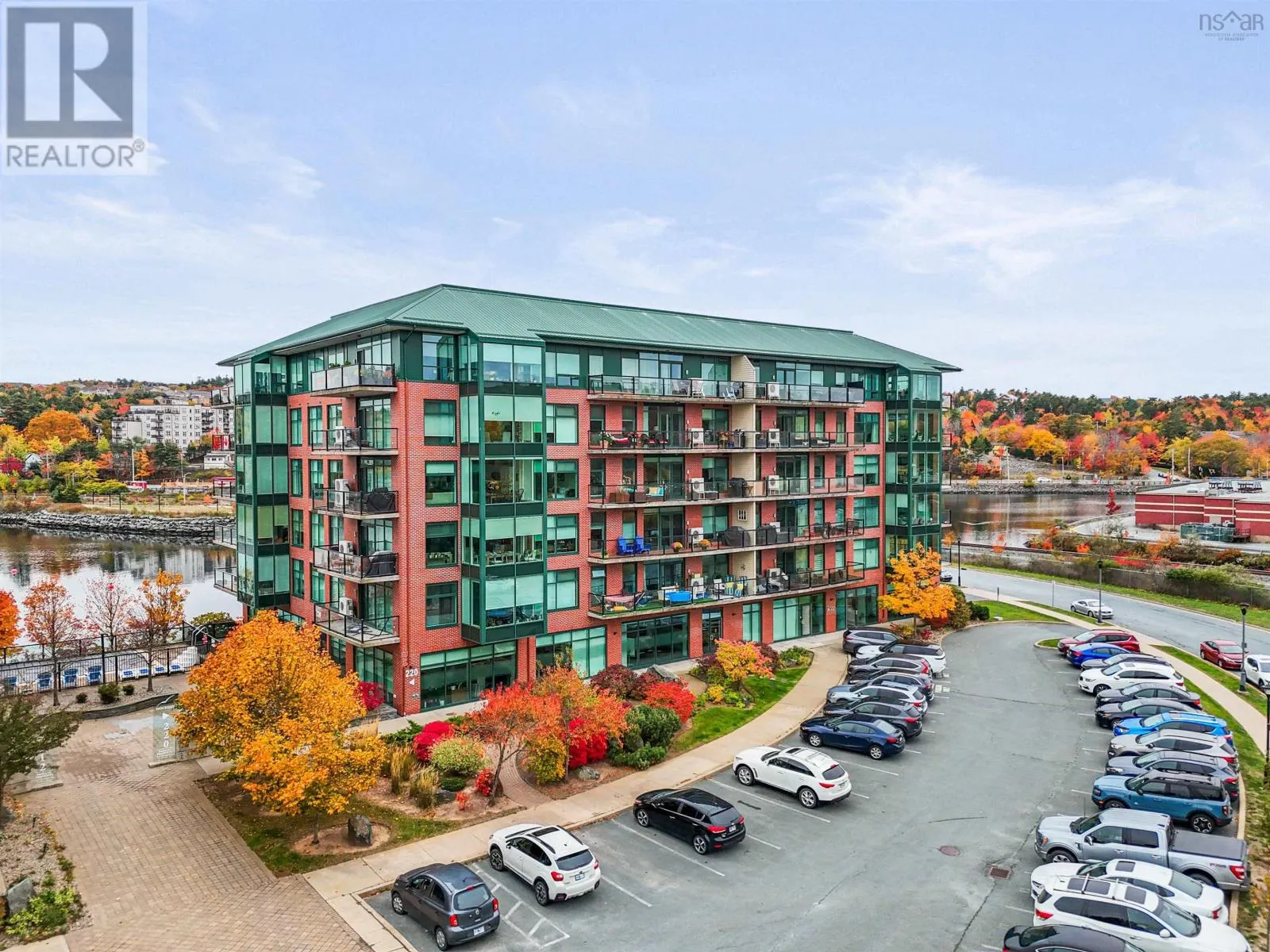 409 220 Waterfront Drive