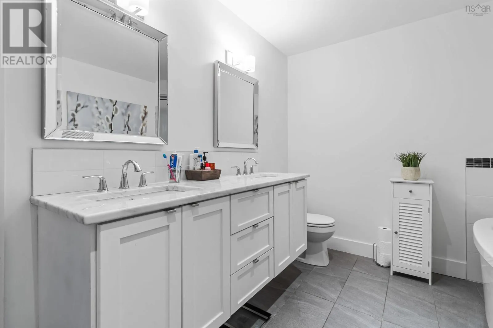 409 220 Waterfront Drive