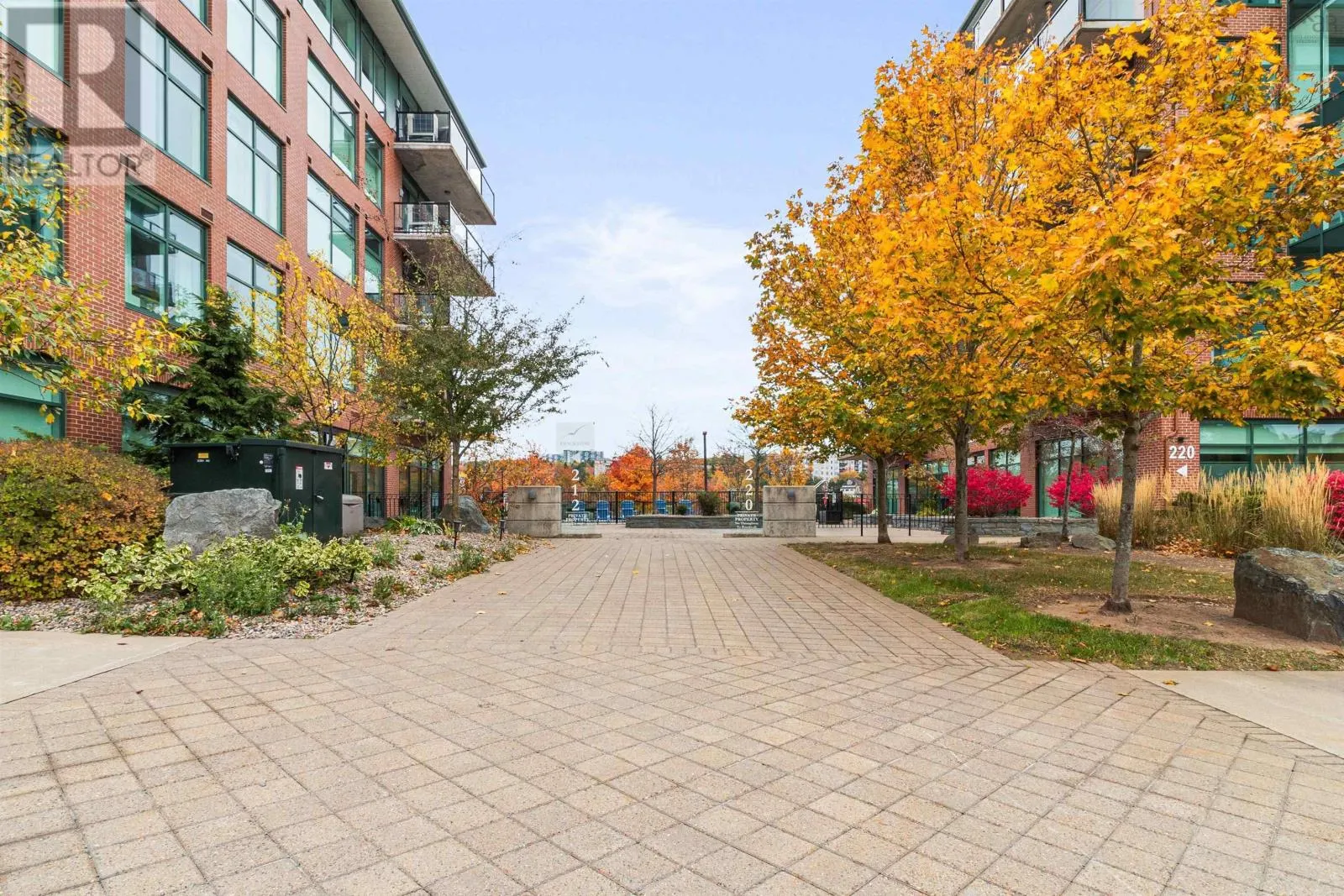 409 220 Waterfront Drive