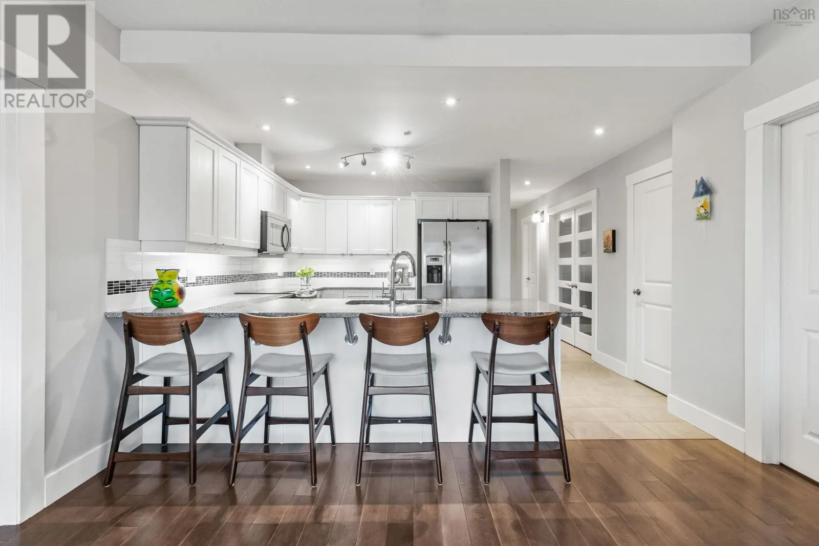 409 220 Waterfront Drive