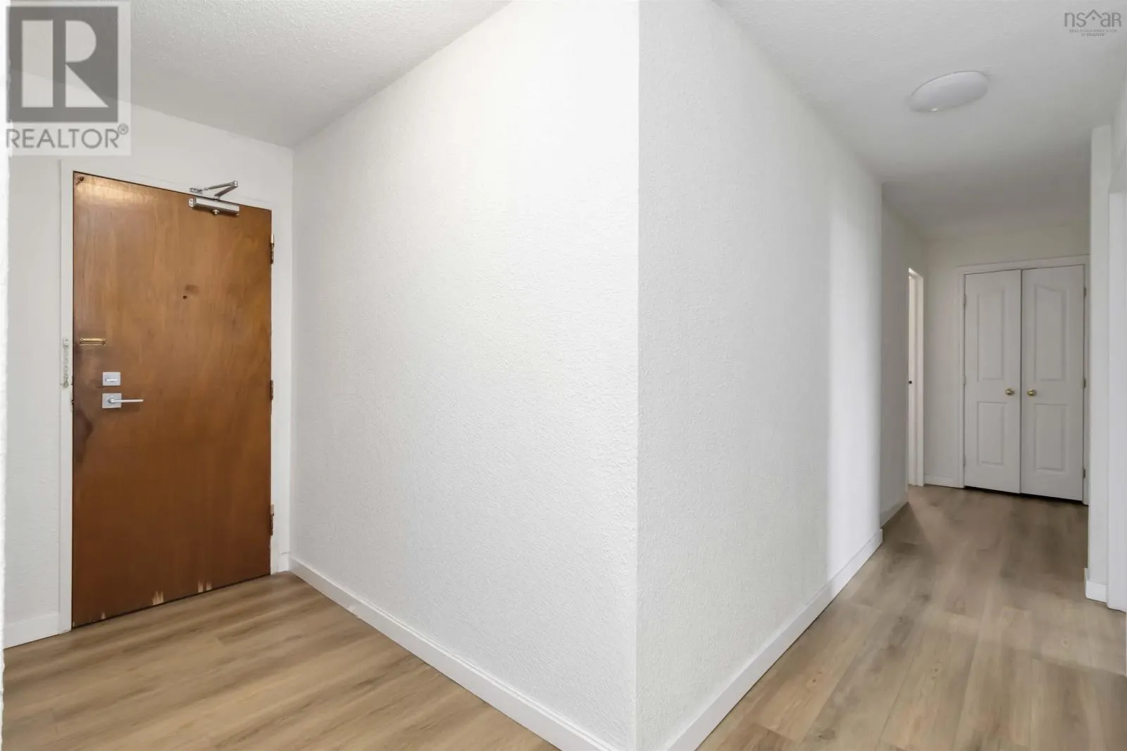 406 5572 Northridge Road