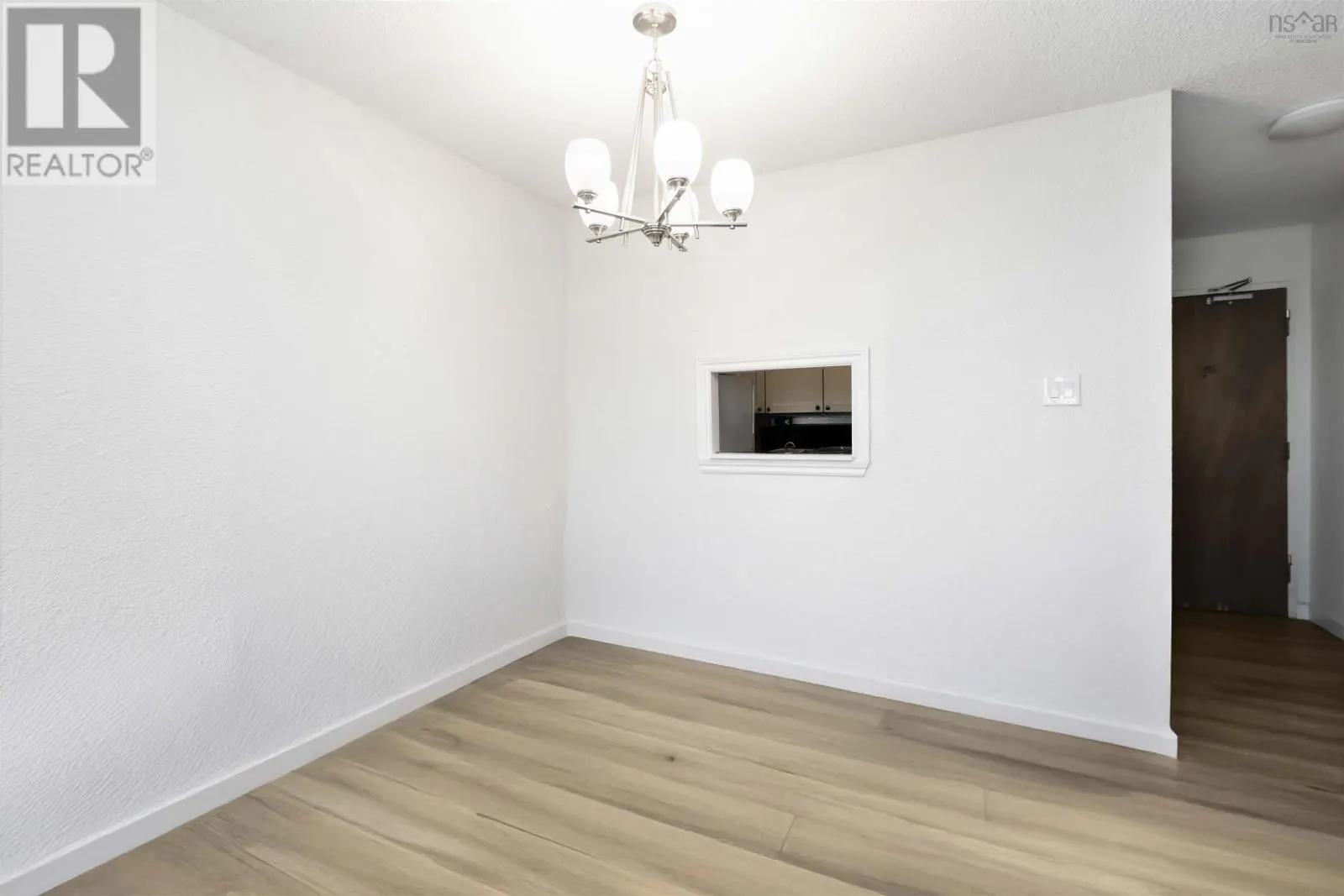 406 5572 Northridge Road