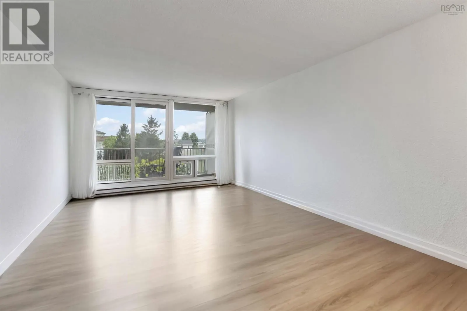 406 5572 Northridge Road