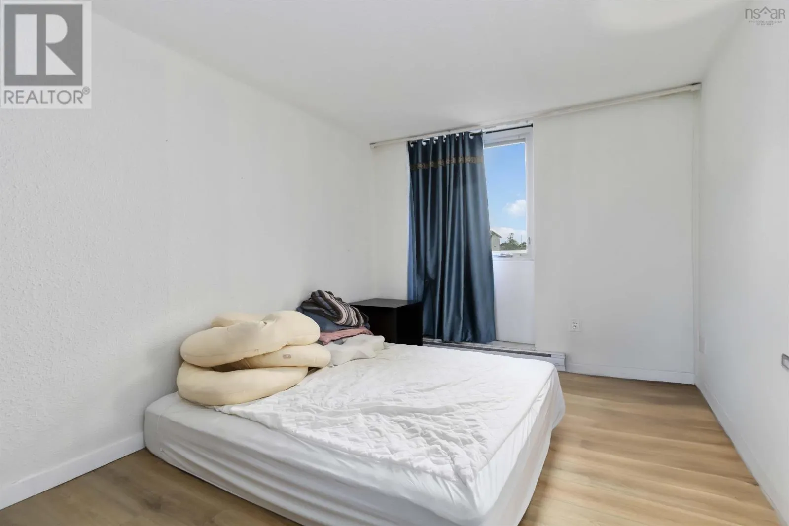 406 5572 Northridge Road