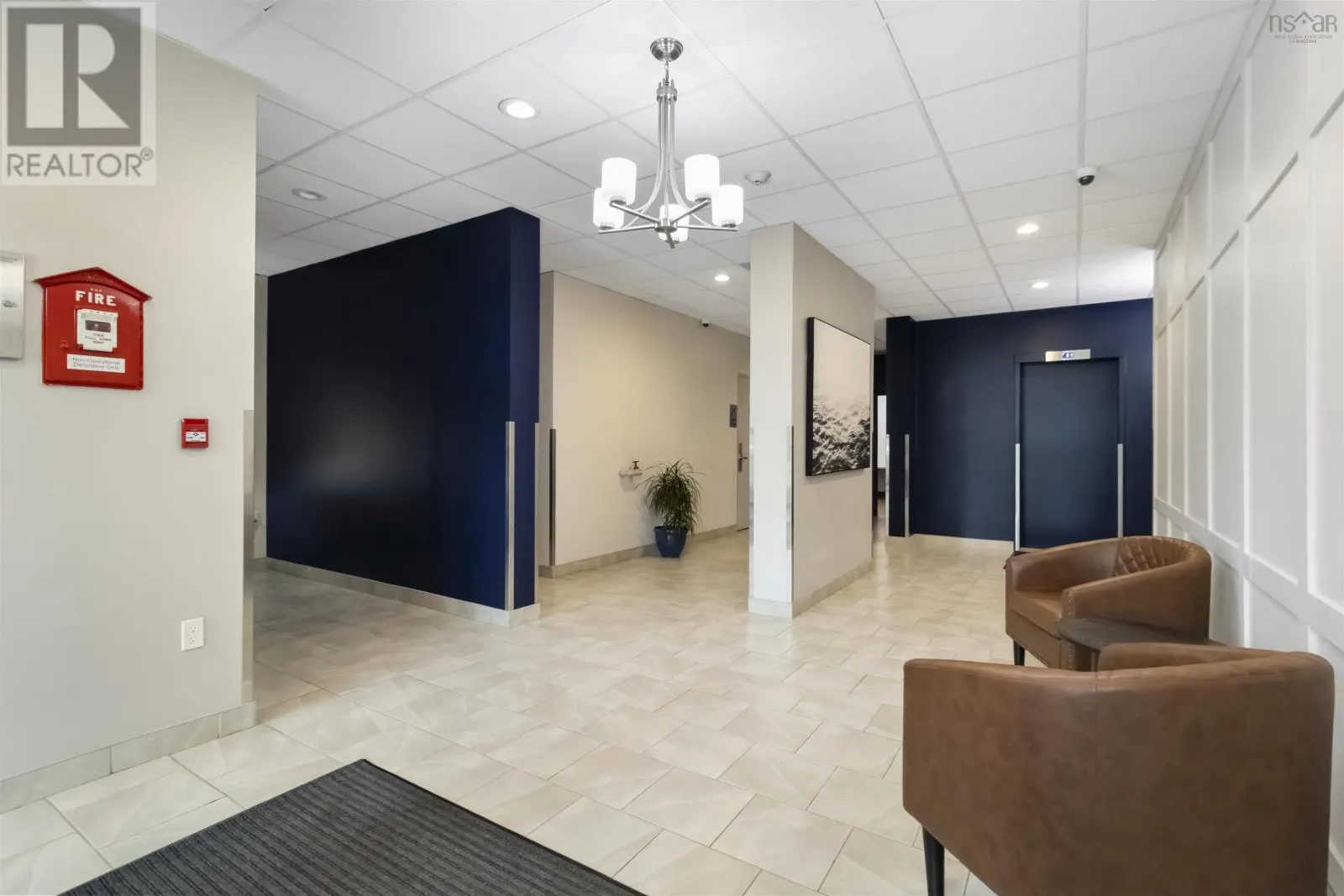 406 5572 Northridge Road