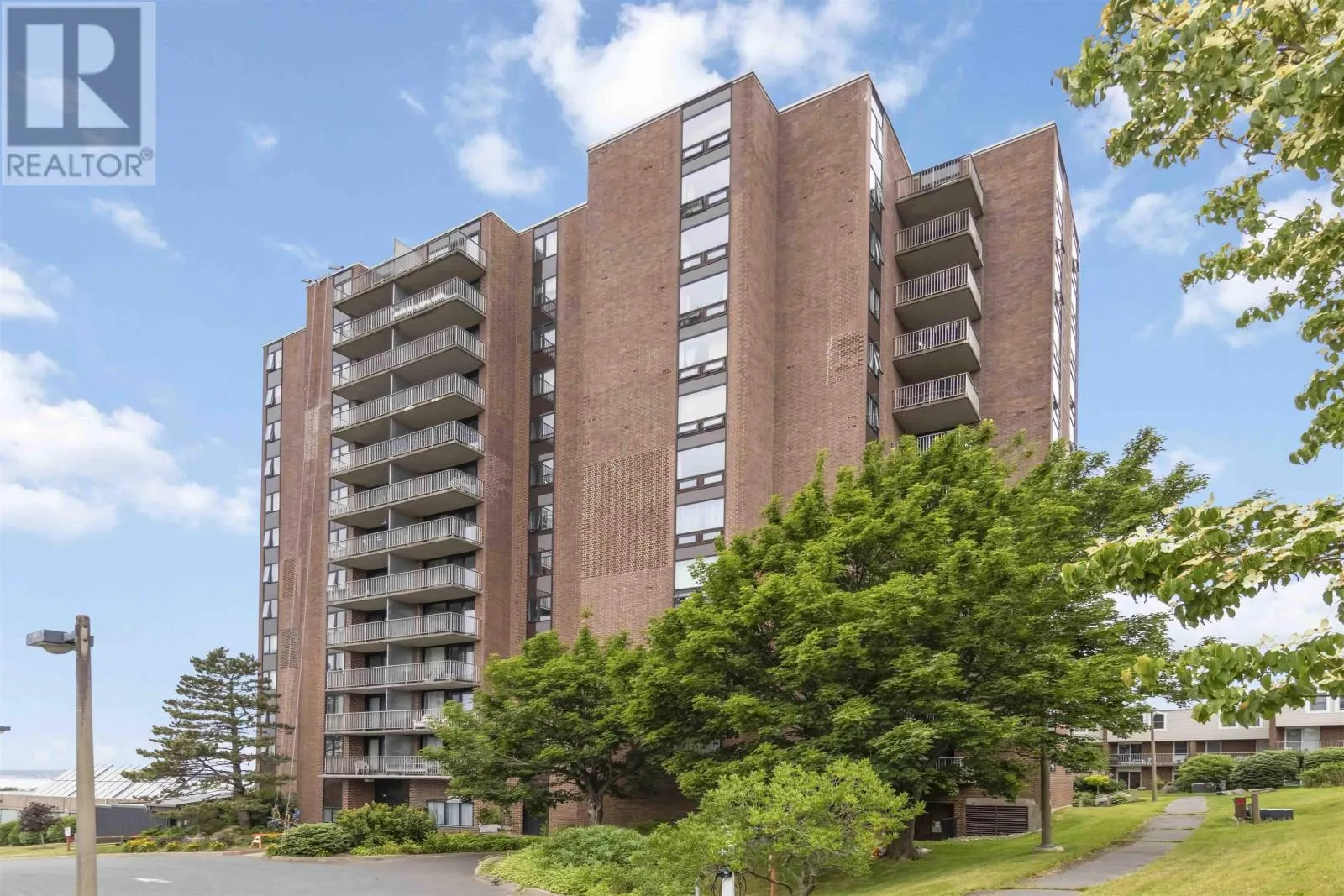 406 5572 Northridge Road