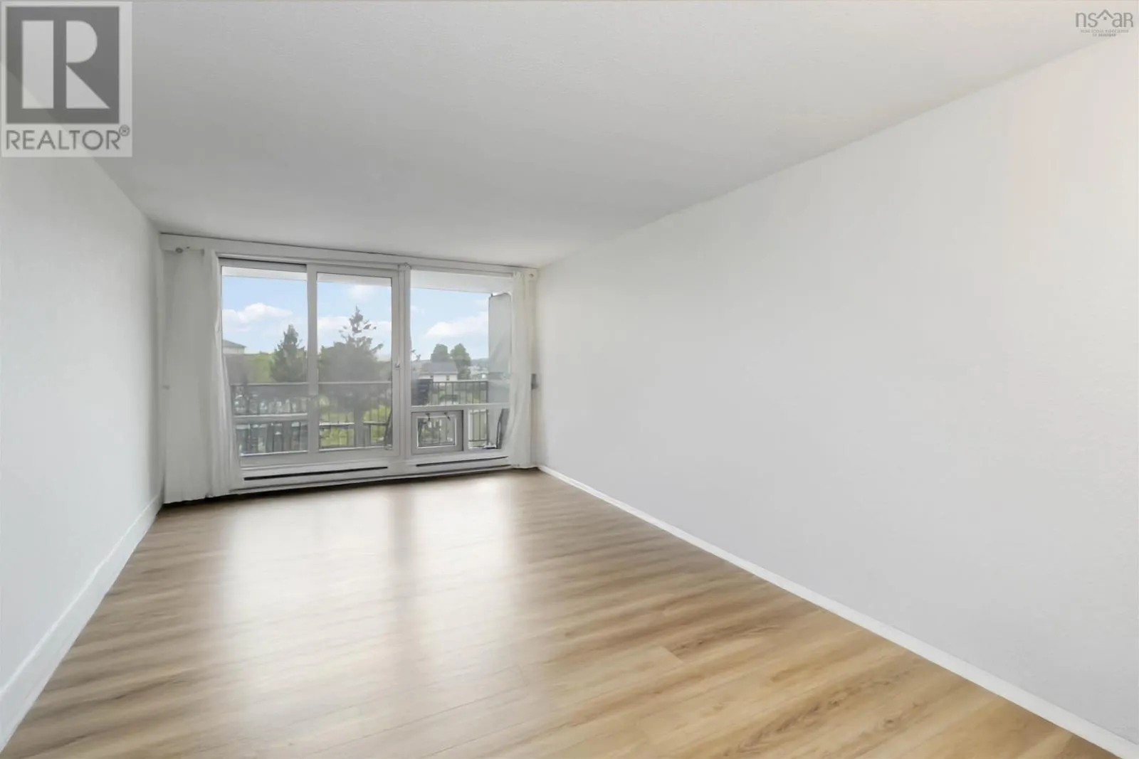 406 5572 Northridge Road